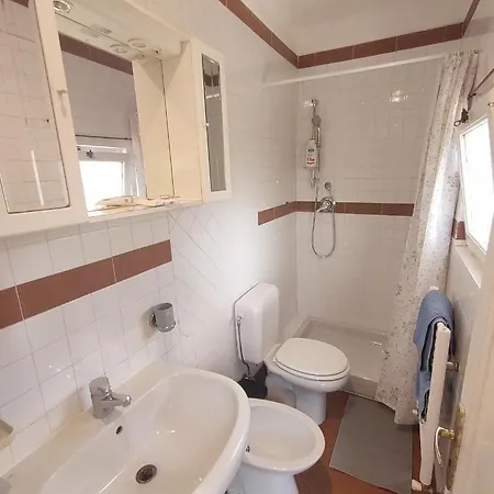 La Cascina Tra Gli Ulivi 斯培西亚